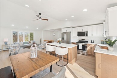 40 N View Ave, Cranston, RI 02920 - photo 3