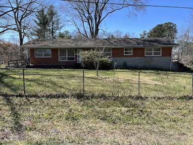 266 Shelton Rd, Manchester, TN 37355 - photo 2