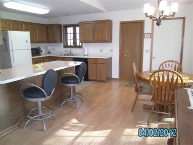 435 Karl Ave, Belleville, WI 53508 - photo 2
