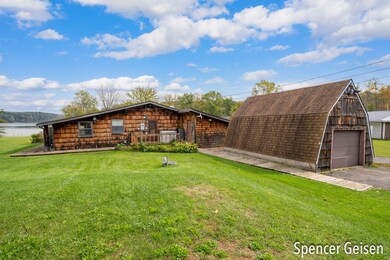 891 Palmer Dr., Greenville, MI 48838-1