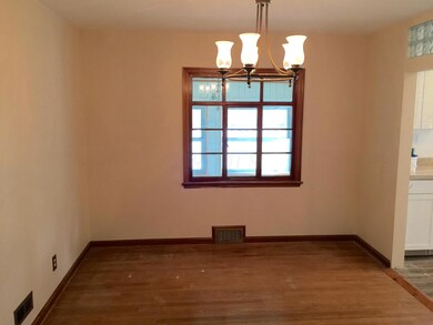 58 S Algonquin Ave, Columbus, OH 43204 - photo 4