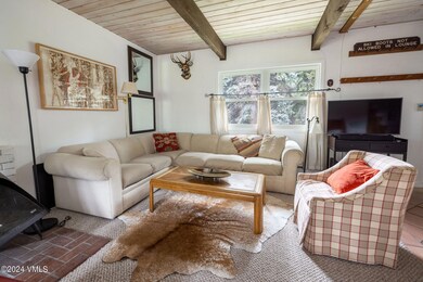 chamonix_chalets_b2_interior_living_b