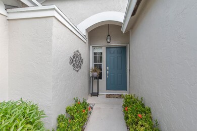15128 Oak Chase Ct, Wellington, FL 33414 - photo 3