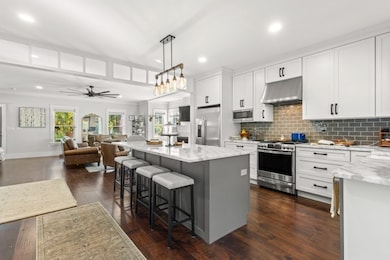 90 Walnut Rd, North Attleboro, MA 02760 - photo 2