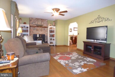 10400 Chesterwood Dr, Spotsylvania, VA 22553 - photo 3