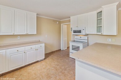 11_34735NCAMINOLARGO_2011_HiRes