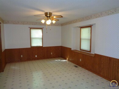 1030 Harrison St, Auburn, KS 66402 - photo 4