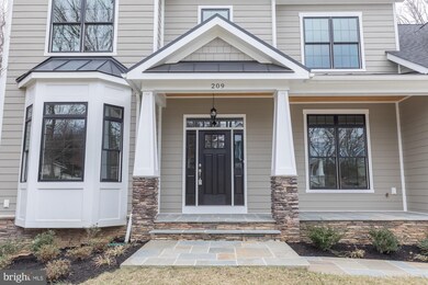 209 Audreys Ct SE, Vienna, VA 22180 - photo 2