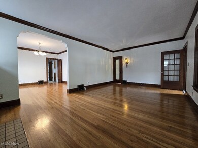 1st Floor Living / Dining Room