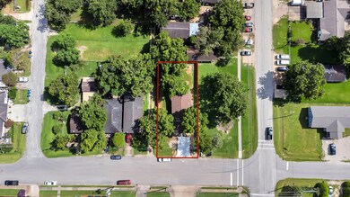 2004 Avenue C, Rosenberg, TX 77471 - photo 3