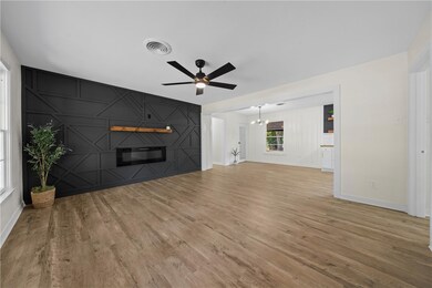 133 Meadowbrook St, Robinson, TX 76706 - photo 3