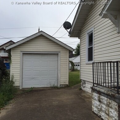 1509 W Virginia Ave, Dunbar, WV 25064 - photo 7