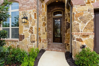 27510 Kingsland Place Ln, Fulshear, TX 77441 - photo 3