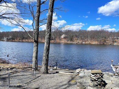 133 Mockingbird Ct, Bushkill, PA 18324 - photo 4