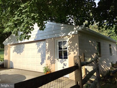 968 Coldspring Rd, Fayetteville, PA 17222 - photo 5