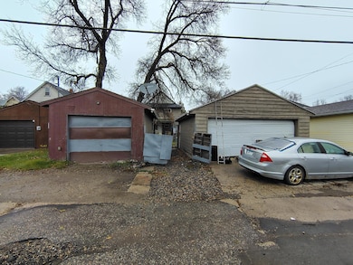 818 13th St N, Virginia, MN 55792 - photo 3