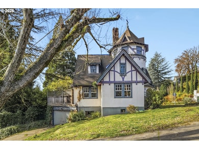 3880 NE Wistaria Dr, Portland, OR 97212 - photo 4