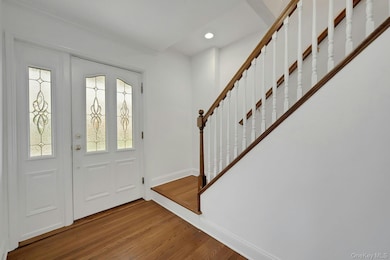 1 Echo Bay Place, New Rochelle, NY 10805 - photo 5