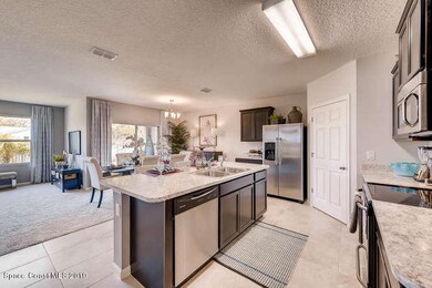 Cali-small-007-11-Kitchen-666x445-72dpi