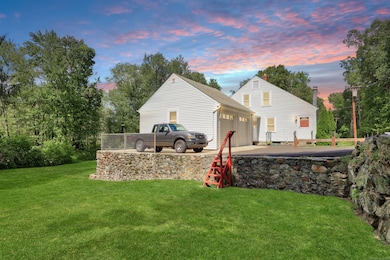 587 Shadduck Rd, Middlebury, CT 06762 - photo 4