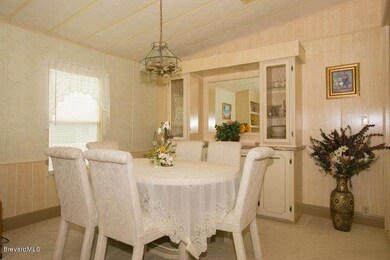 705 Hyacinth - Dining Room