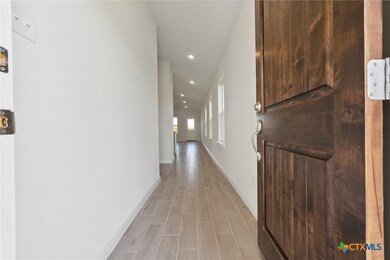 816 Waylon Cir, Killeen, TX 76542 - photo 6