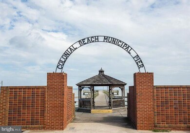 15 Washington Ave, Colonial Beach, VA 22443 - photo 2