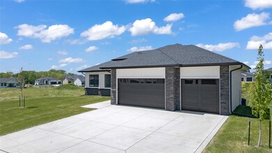 18007 Hammontree Cir, Clive, IA 50325 - photo 5