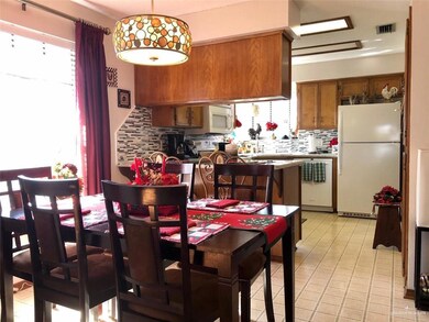 916 Palm Dr, Alamo, TX 78516 - photo 3