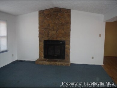 Great Room w/ Fireplace