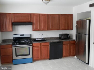 634 Queensgate Rd, Baltimore, MD 21229 - photo 7