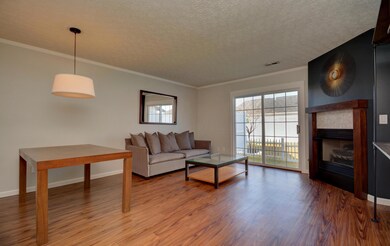 Living Room (3)