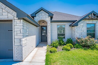 3315 Windcrest Dr, Granbury, TX 76049 - photo 2