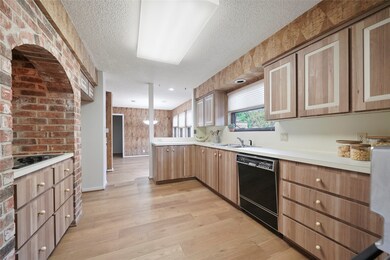 1104 Cheshire Ln, Houston, TX 77018 - photo 4