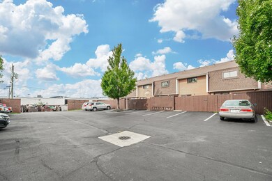 1850 willowway circle 002