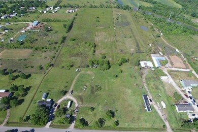 000 County Road 168, Alvin, TX 77511 - photo 2