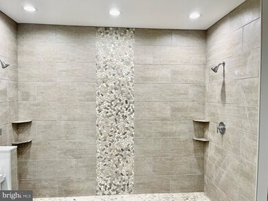 190 Moonstone Dr, Kearneysville, WV 25430 - photo 5