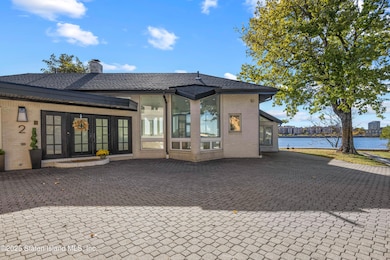 2 Wards Point Ave, Staten Island, NY 10307 - photo 2