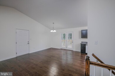 703 Cardinal Dr, Front Royal, VA 22630 - photo 5