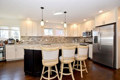 412 E Atwater Ave, Elmhurst, IL 60126 - photo 7