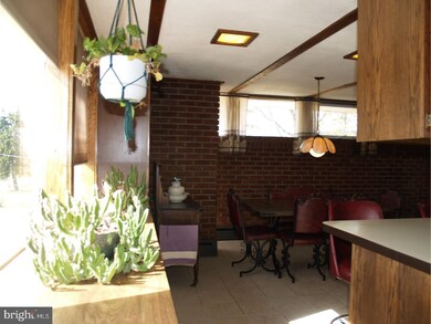 2435 Treichler Rd, Palm, PA 18070 - photo 4