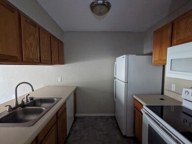 317 Mabry St unit 914, Tallahassee, FL 32304 - photo 5