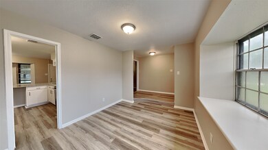 384 Windsor Square, Alvin, TX 77511 - photo 6