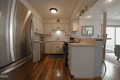 1105 Jefferson Ave-03