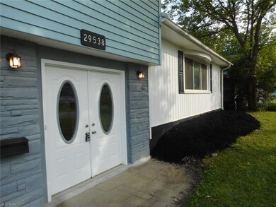 29538 Meadow St, Wickliffe, OH 44092 - photo 5