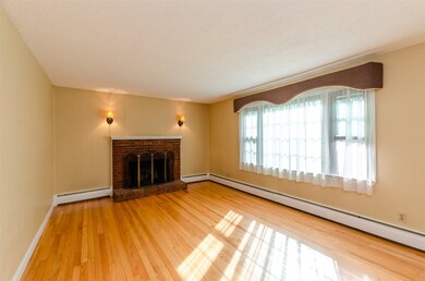 6 Wakefield Dr, Nashua, NH 03062 - photo 2