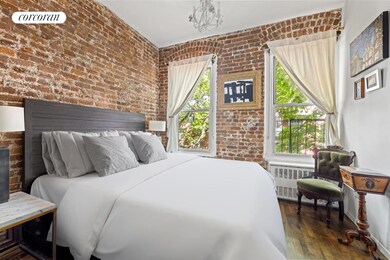 77 Perry St unit 4C, New York, NY 10014 - photo 3