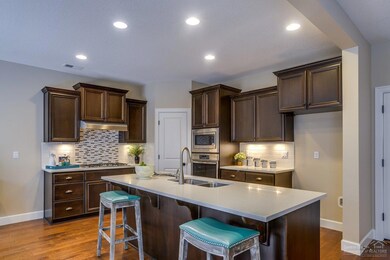 20583 SE Cameron Ave, Bend, OR 97702 - photo 3