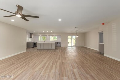 9518 W Lindgren Ave, Sun City, AZ 85373 - photo 5