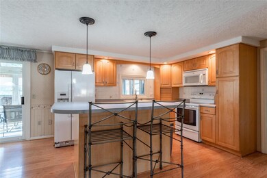 9 Scott Ave, Hooksett, NH 03106 - photo 2